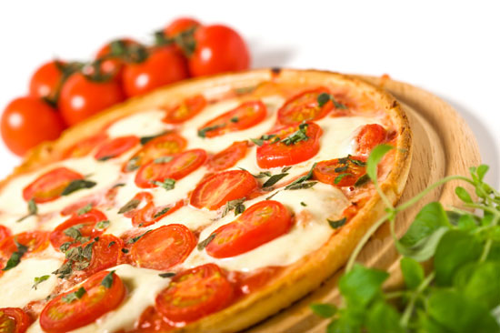 Настоящую пиццу будут делать в Сенно! Сенненское райпо расширяет работу по общественному питанию.