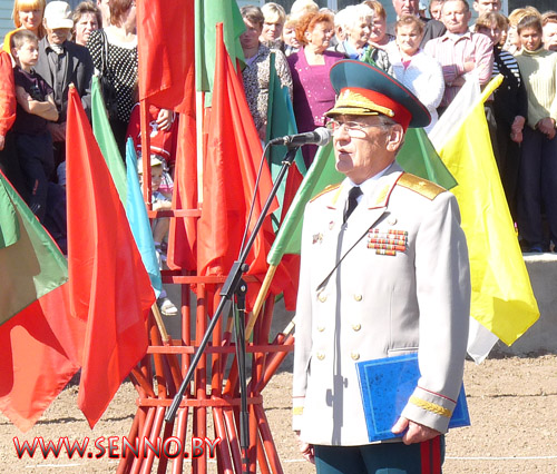 У СЯННО АДКРЫЛІ ПОМНІК САЛДАТАМ БУЙНЕЙШАЙ ТАНКАВАЙ БІТВЫ.