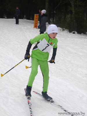 У парку 40-годдзя Перамогі ў Сянно прайшла традыцыйная навагодняя лыжная гонка