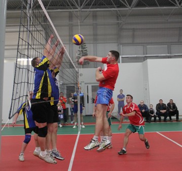 Очередной чемпионат района по волейболу стартовал в Сенно