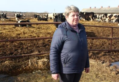 Оператор машинного доения УП «Дружбинец» Людмила Глинская — среди лучших животноводов области Оператор машинного доения УП «Дружбинец» Людмила Глинская — среди лучших животноводов области