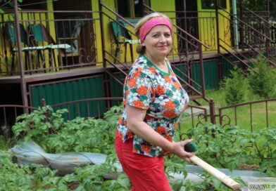 Участницы проекта «Обучение женщин Витебской области основам органического земледелия и агробизнеса» из Богушевска рассказали, что растет у них на грядках Участницы проекта «Обучение женщин Витебской области основам органического земледелия и агробизнеса» из Богушевска рассказали, что растет у них на грядках