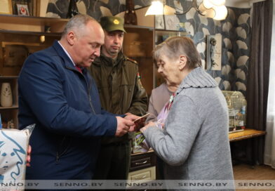В преддверии празднования 80-летия Победы поздравили узницу фашистских концлагерей Аллу Горбачёву и блокадницу Ленинграда Маргариту Устинович