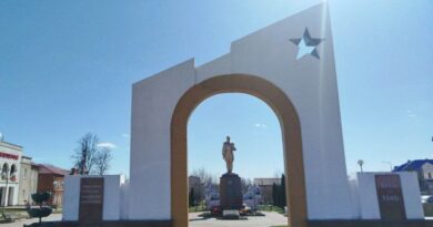 Поздравление с Днем Победы от руководства Сенненского района