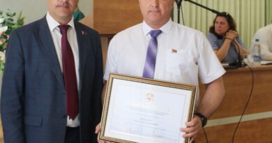Почетной грамотой Витебского облисполкома награжден Александр Красаков, заместитель председателя Сенненского райисполкома