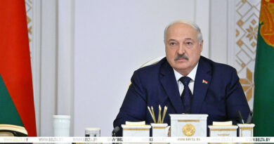 Лукашенко требует выстроить эффективную систему торгового обслуживания, прежде всего на селе