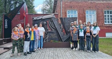 Воспитанники оздоровительного лагеря «Радуга» Сенненского РЦДиМ посетили музейную экспозицию «Зеркало памяти»