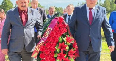 В д. Морозовка прошел митинг, посвященный погибшим здесь в годы Великой Отечественной войны 28 мирным жителям