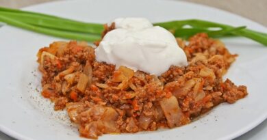 Ленивые голубцы: блюдо получается вкусным и сытным Ленивые голубцы: блюдо получается вкусным и сытным