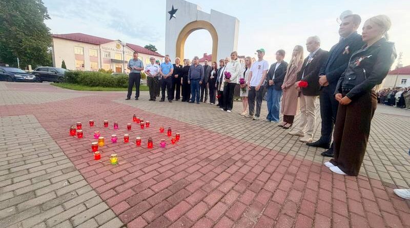В Сенно прошел митинг-реквием, посвященный Дню всенародной памяти жертв Великой Отечественной войны и геноцида белорусского народа