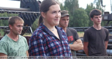 Алина Кулик на личном примере доказывает, что работа со сложной техникой под силу хрупким представительницам прекрасного пола