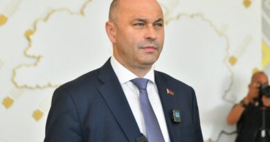 Глава государства Александр Лукашенко заслушал доклад   председателя Витебского облисполкома Александра Рогожника